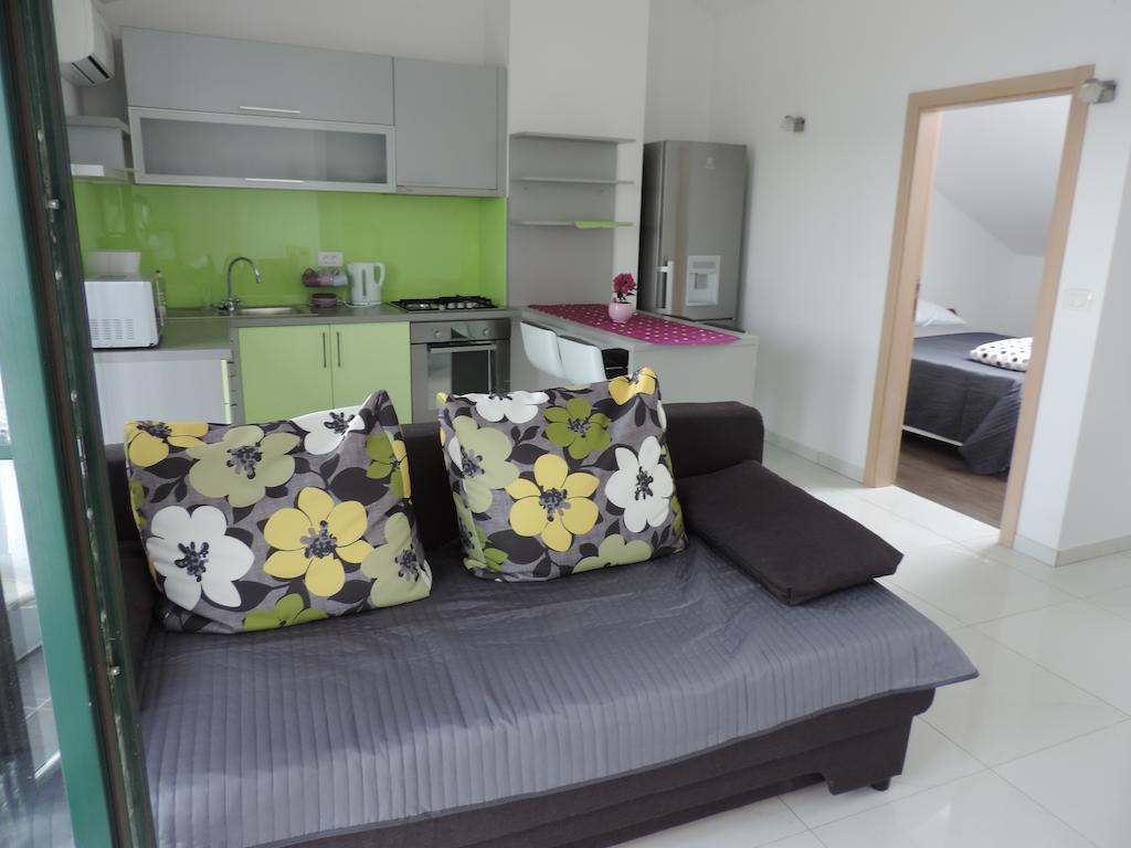 Apartments Lori Biograd Na Moru Habitación foto